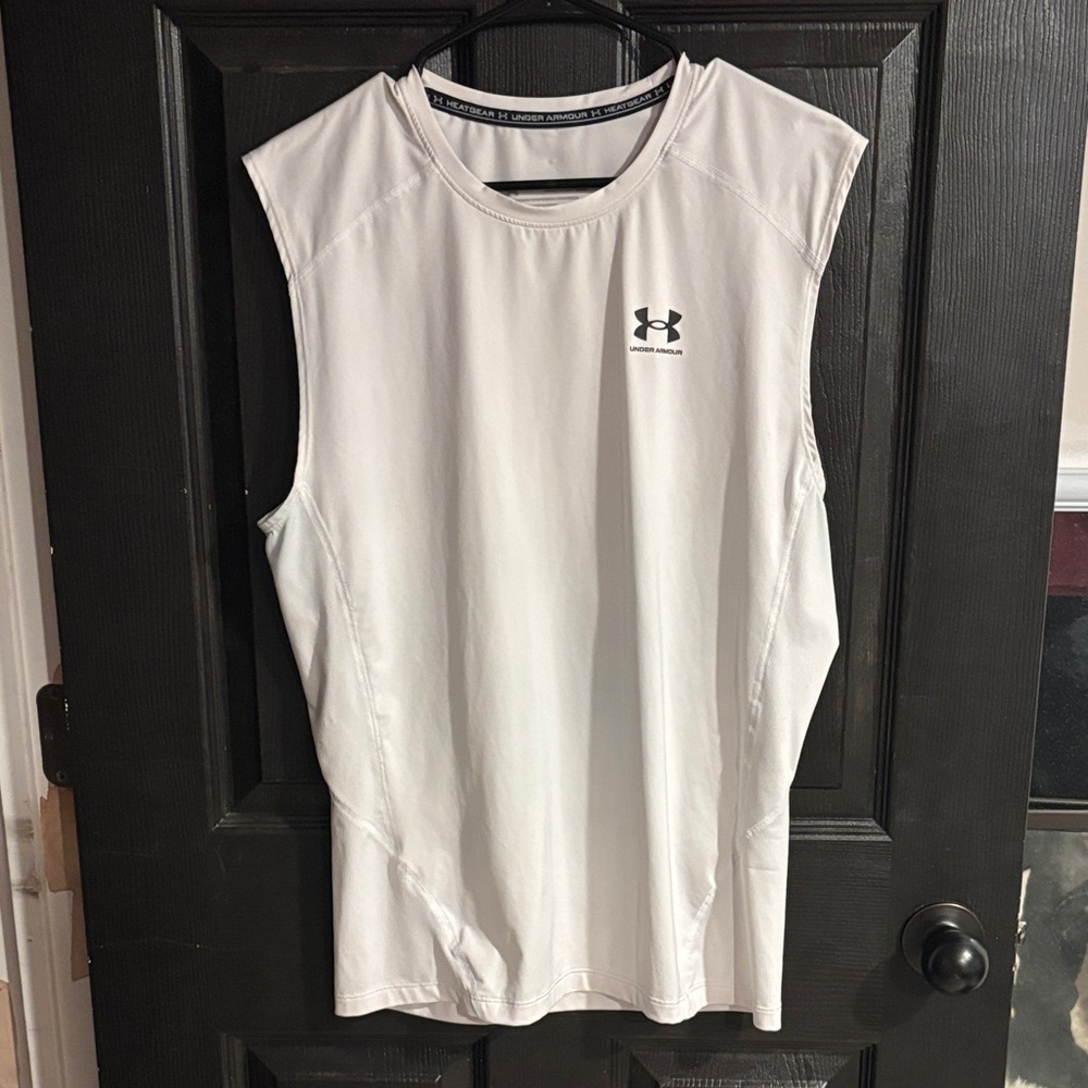 Under Armour White HeatGear Short Sleeve Performance Shirt
